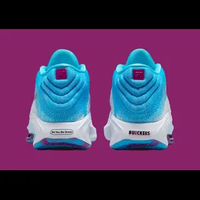 Paige-Bueckers-Nike-GT-Hustle-3-HV1946-900-4