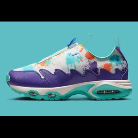 Nike-Air-Max-SNDR-Doernbecher-IB6068-920-1