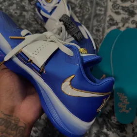 Nike-KD-4-Hyper-Royal-Metallic-Gold-FZ3540-400-3