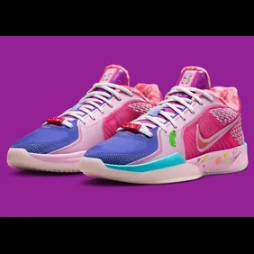 Nike-Sabrina-2-Doernbecher-IB6103-920-