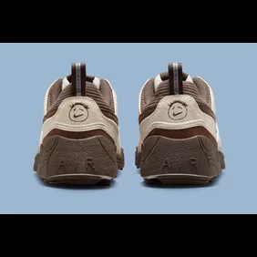 travis-scott-x-nike-zoom-field-jaxx-leche-blue-sneaker-news