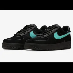 top-10-nike-air-force-1-collabs-that-broke-the-internet