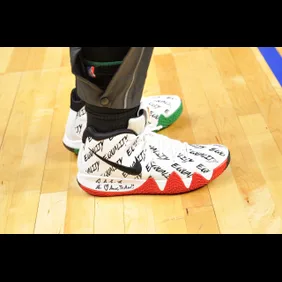 Celebrities At The Los Angeles Clippers Game