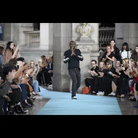 Off-White  : Runway - Paris Fashion Week Womenswear Spring/Summer 2017