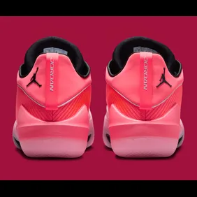 jordan-triangle-hyper-punch-ib1154-600-4