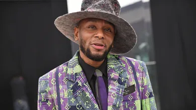 Mos Def Wears "White Lives Matter" Shirt With 'V' Blacked Out