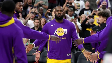 Phoenix Suns v Los Angeles Lakers