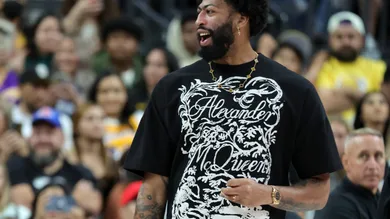 Minnesota Timberwolves v Los Angeles Lakers