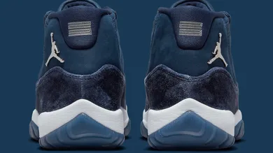 air-jordan-11-womens-midnight-navy-ar0715-441-heel