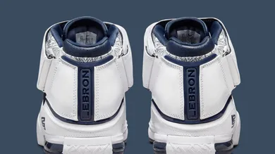 nike-lebron-2-midnight-navy-dr0826-100-heel