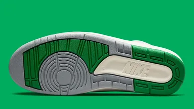 air-jordan-2-retro-lucky-green-dr8884-1034