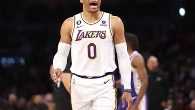 Philadelphia 76ers v Los Angeles Lakers