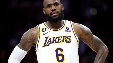 Philadelphia 76ers v Los Angeles Lakers