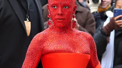 Schiaparelli : Outside Arrivals - Haute Couture Spring Summer 2023