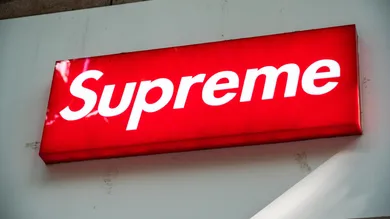 American skateboarding shop and clothing brand Supreme logo