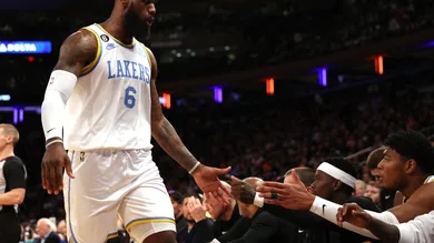 Los Angeles Lakers v New York Knicks