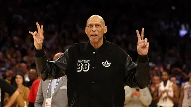 Oklahoma City Thunder v Los Angeles Lakers