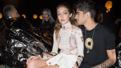 Givenchy : Front Row - Paris Fashion Week Womenswear Spring/Summer 2017