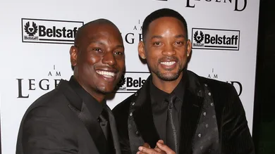 "I Am Legend" New York Premiere - Outside Arrivals