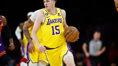 Phoenix Suns v Los Angeles Lakers