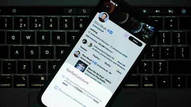 Twitter Removes Large Number Of Blue Verification Checks