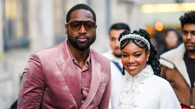 Street Style  - Paris Fashion Week - Haute Couture Spring/Summer 2020 : Day One