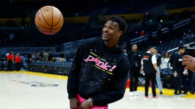 Golden State Warriors v Los Angeles Lakers - Game Three