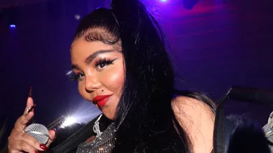Lil Kim Ain't No Party Like A New York Party
