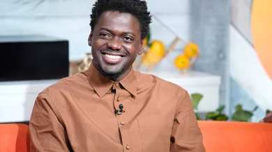 Celebrities Visit BuzzFeed's "AM To DM" - November 13, 2019