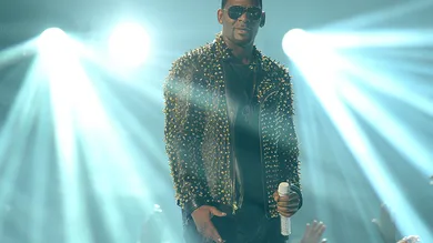 R Kelly Appears In Court in Chicago For Status Hearing