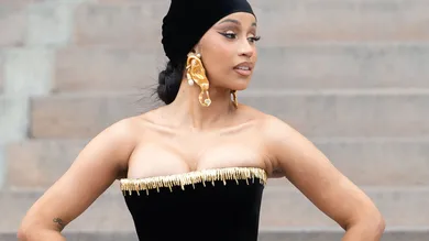 Street Style - Paris Fashion Week - Haute Couture Fall/Winter 2023/2024 - Day Four