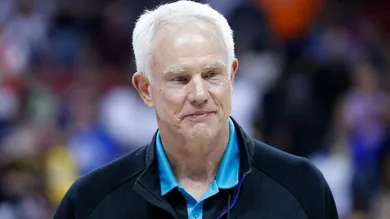 Los Angeles Lakers v New York Knicks