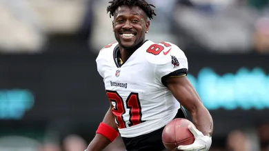 Tampa Bay Buccaneers v New York Jets