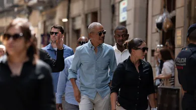 Obama Strolls Through Barcelona