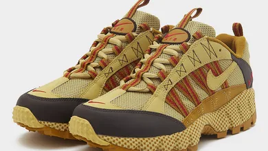 Nike-Air-Humara-Buff-Gold-Bronzine-FJ7098-701-1