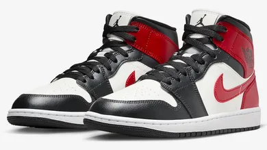 Air-Jordan-1-Mid-Black-Toe-BQ6472-160-4