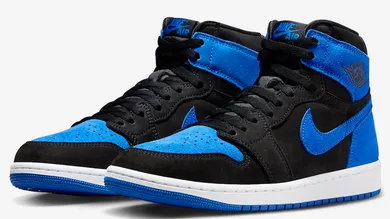 Air-Jordan-1-High-Royal-Reimagined-DZ5485-042-Official-Look-4