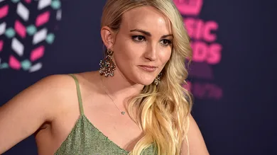 2016 CMT Music Awards - Arrivals