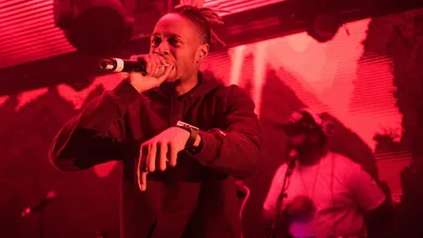 Jay Dee Made This Performs At Under The Bridge