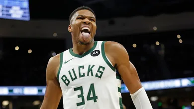 Memphis Grizzlies v Milwaukee Bucks