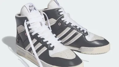 the-simpsons-adidas-rivalry-high-scratchy-IE7565