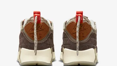 Nike-Air-Max-90-SE-Baroque-Brown-Khaki-5