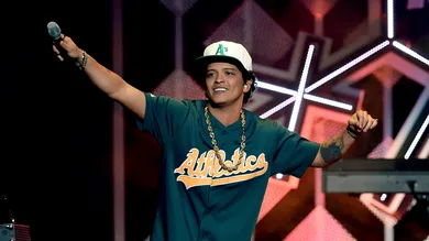 102.7 KIIS FM's Jingle Ball - Show