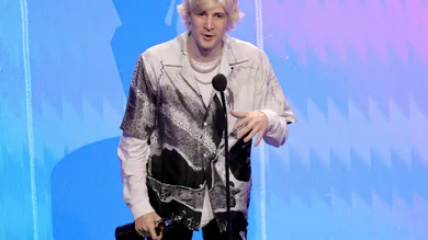 2022 YouTube Streamy Awards - Inside