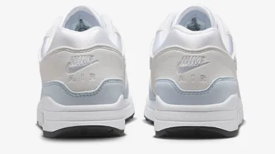 Nike-Air-Max-1-White-Football-Grey-5