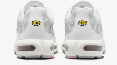 Nike-Air-Max-Plus-White-Pink-Rise-5