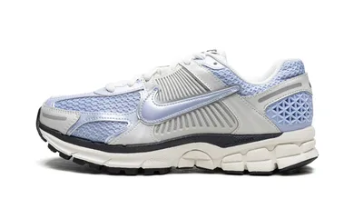 nike-zoom-vomero-5-wmns-royal-tint_20308109_45670540_2048