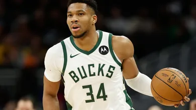 Sacramento Kings v Milwaukee Bucks