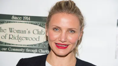 Cameron Diaz Visits Bookends Bookstore