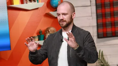 Celebrities Visit BuzzFeed's "AM To DM" - February 18, 2020